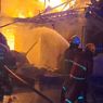 Toko Bangunan di Bandung Terbakar, Petugas Damkar Sekat Api agar Tak Menjalar