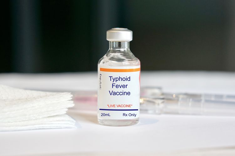 Ilustrasi vaksin tifoid, adalah vaksin untuk mencegah demam tifoid atau tipes.