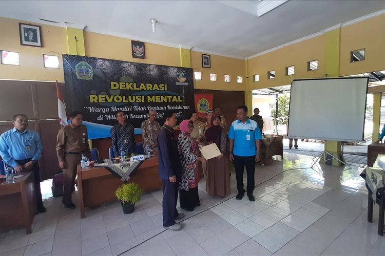 'Deklarasi Revolusi Mental Warga Mandiri Tolak Bantuan Pemerintah' di pendopo Kantor Kecamatan Gedangsari, Selasa (6/8/2019).