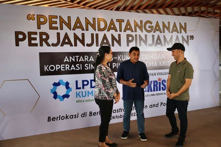 Penandatanganan perjanjian pinjaman antara LPDB-KUMKM dengan KSP Radha Krisna, Bali. 
