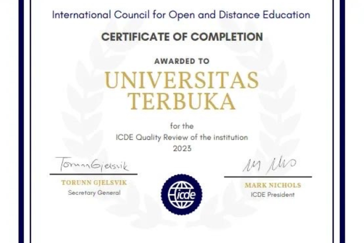 Akreditasi internasional Universitas Terbuka dari ICDE. 