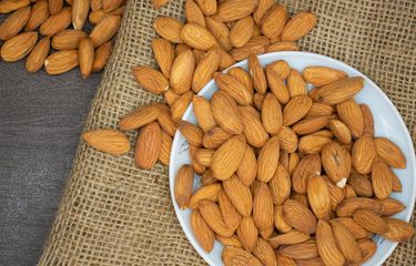 Kacang-kacangan bisa efektif menurunkan kolesterol.