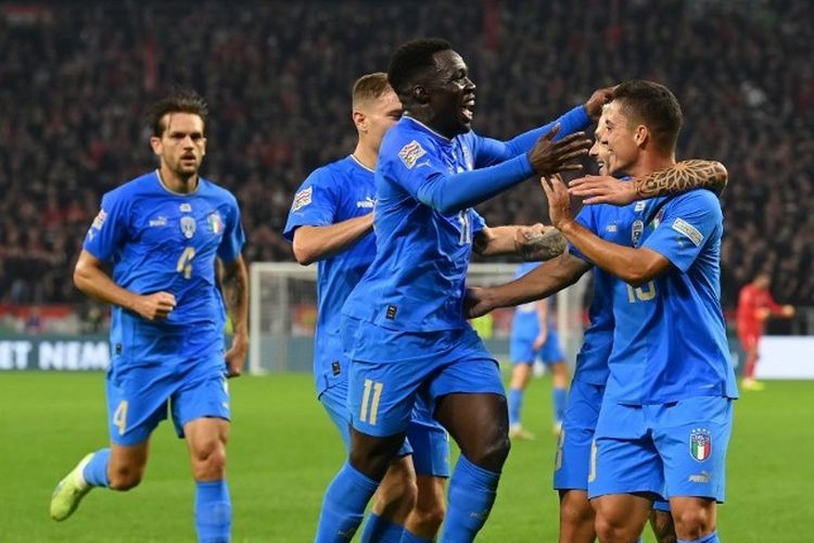 Hasil Hongaria Vs Italia: Suasana perayaan gol Giacomo Raspadori pada laga UEFA Nations League Liga A3 yang mempertemukan Hongaria vs Italia di Puskas Arena, Budapest, Selasa (27/9/2022) dini hari WIB.