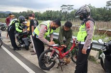 Bolehkah Pengendara Menolak Tilang Saat Ada Razia Polisi Tanpa Plang?