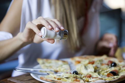 Diet Rendah Garam, Sama Buruknya dengan Makan Terlalu Banyak Garam?