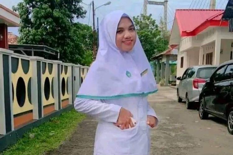 Lisdawati Rehalat (20) seorang mahasiswi kesehatan di Ambon yang dilaporkan hilang setelah berpamitan kerja tugas kelompok