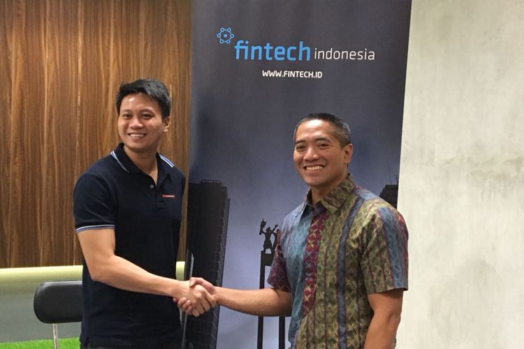 Ketua Kelompok Kerja Peer to Peer Lending Asosiasi FinTech Indonesia (AFTECH) Reynold Wijaya dan Wakil Ketua Umum AFTECH Adrian Gunadi saat menggelar diskusi di Centennial Tower, Jakarta, Selasa (6/3/2018).