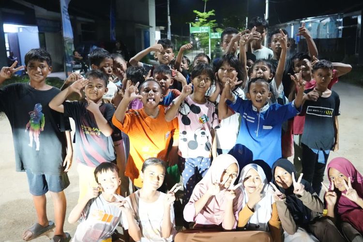 Anak-anak di perumahan Citra Mulia Megah, Karawang