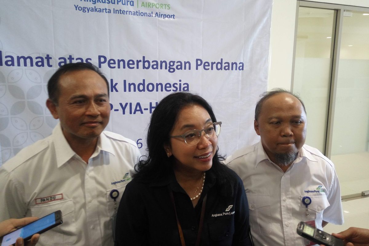 Devy Suradji saat diwawancarai di Yogyakarta International Airport, Senin (6/5/2019).
