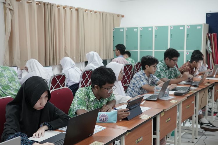 Sekolah Tidak Punya Komputer Bisa Pinjam dari Sekolah Lain untuk Gelar TKA