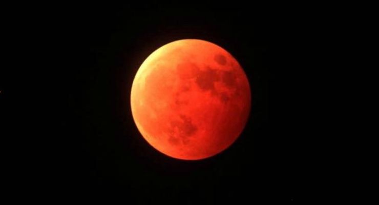 Fenomena Bulan Merah Darah Akan Terjadi 7–8 September 2025