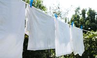 5 Cara Memutihkan Kain dan Pakaian Putih yang Menguning