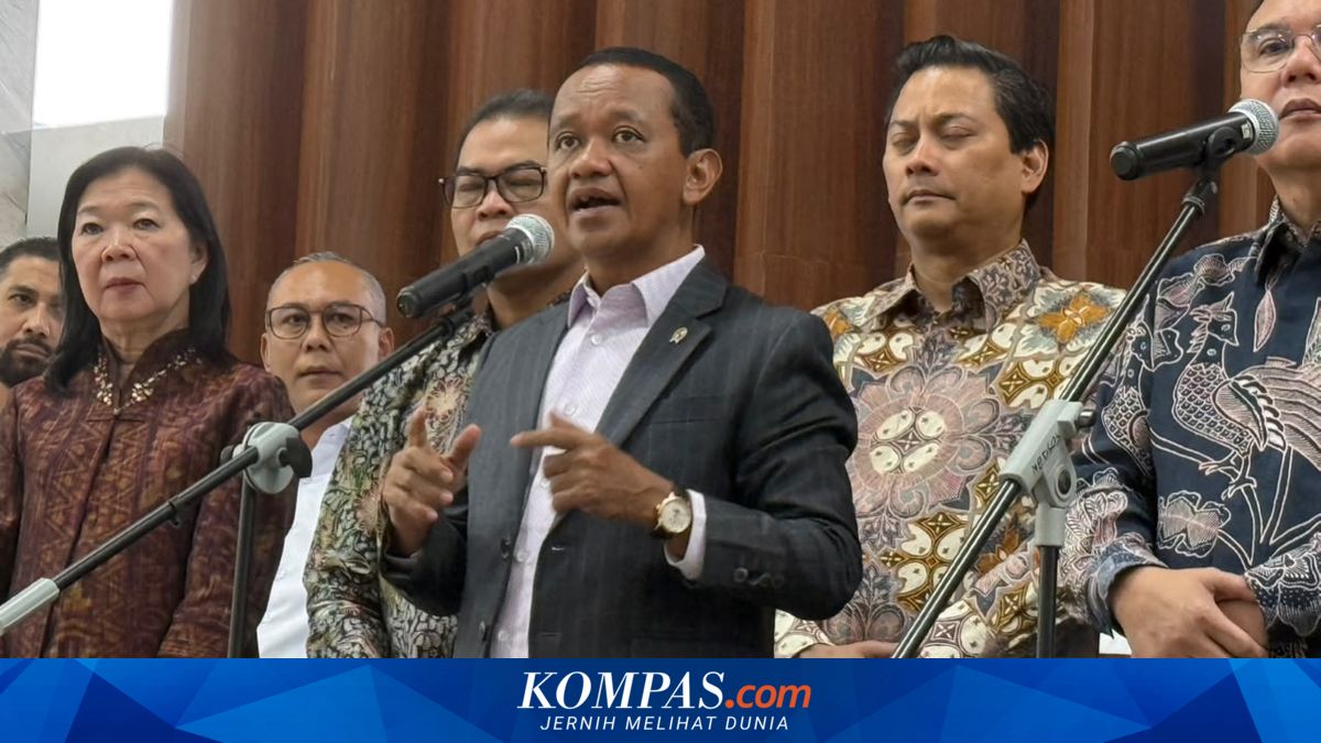 Bahlil soal Harga Pertamax Belum Turun: Harus Fair Dong
