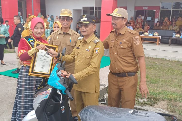 Bidan di Polewali Mandar Merasa Kena 
