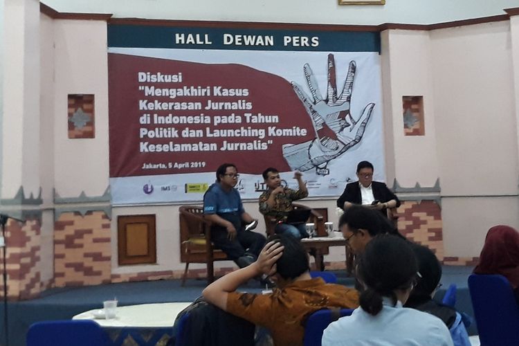 Diskusi Mengakhiri Kasus Kekerasan Jurnalis di Indonesia pada Tahun Politik dan Launching Komite Keselamatan Jurnalis di Gedung Dewan Pers, Jakarta, Jumat (5/4/2019).