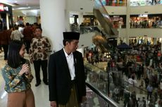 Bersarung dan Berpeci, Jokowi Jalan-jalan di Lombok Epicentrum Mal