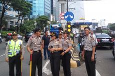 Demo Sopir Taksi Dibubarkan Polisi, Arus Lalu Lintas di Depan Gerbang Tol Kuningan Berangsur Normal