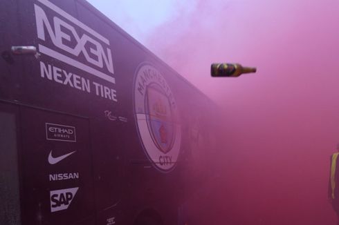 Soal Pelemparan ke Arah Bus Man City, Liverpool Kena Sanksi UEFA