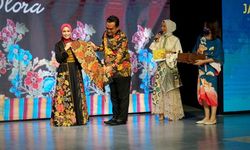 Diperagakan Istri Ganjar Pranowo, Batik Blora Tampil Memukau di SFT 2022