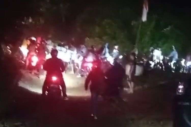 Kondisi terkini jalur alternatif Mrawan penghubung Banyuwangi Jember selama Gumitir tutup, Selasa (29/7/2025) malam.