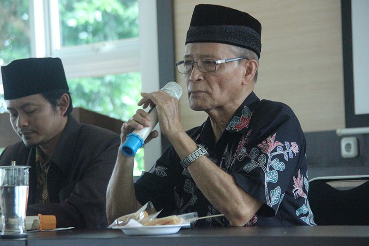 Mantan Ketua PP Muhammadiyah, Ahmad Buya Syafii Maarif atau akrab disapa Buya Syafii, menjadi pembicara dalam kegiatan sarasehan kebangsaan di Gereja St Ignatius Kota Magelang, Jawa Tengah, Rabu (25/4/2018).