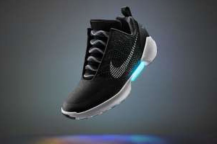 Sepatu Nike HyperAdapt 1.0 yang bisa mengikat sendiri