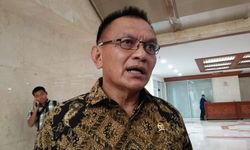 DPR Perpanjang Pembahasan RUU Hukum Acara Perdata dan RUU Narkotika