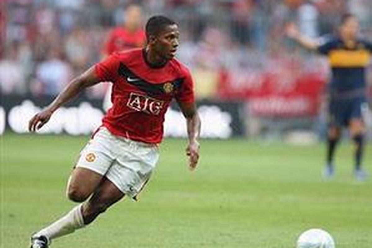 Antonio Valencia menjadi pemain yang paling banyak menguras kantong Manchester United pada bursa transfer musim panas ini. Meski demikian, MU tetap meraih keuntungan terbesar di antara klub lain di Liga Inggris.