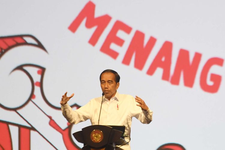 Presiden Joko Widodo menyampaikan pidato saat menghadiri perayan HUT ke-8 Partai Solidaritas Indonesia (PSI) di Jakarta, Selasa (31/1/2023). HUT ke-8 PSI yang diisi dengan Kopi Darat Nasional (Kopdarnas) 2023 itu mengusung tema ''Menang Pasti Menang''.