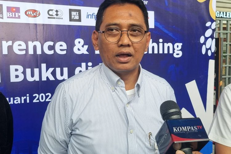 Direktur Utama PT KAI Commuter (KCI) Asdo Artriviyanto saat ditemui di Stasiun Jakarta Kota, Jumat (23/2/2024).