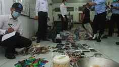 Lapas Merah Mata Palembang Digeledah, Ditemukan 40 Ponsel hingga Ratusan Senjata Tajam dari Sendok