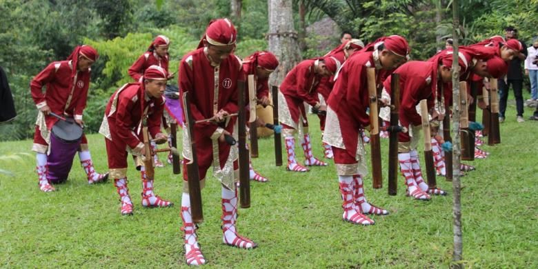 Alunan Musik Khas Banyumasan Menjadi Pilihan Paket Wisata yang Ditawarkan Baturaden Adventure Forest (BAF)