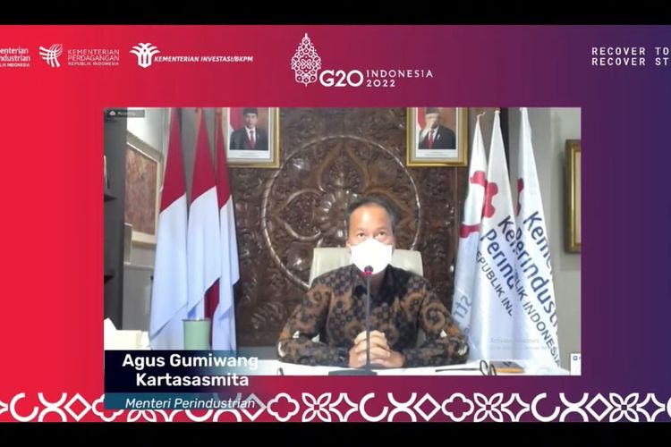 Menteri Perindustrian Agus Gumiwang Kartasasmita memberikan sambutannya dalam acara Inauguration TIIWG G20 Indonesia 2022 di Jakarta, Selasa (8/2/2022).
