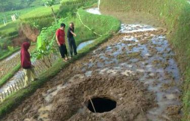 Lubabg misterius gegerkan warga Bandung Barat. (Dokumen BPBD Bandung Barat)