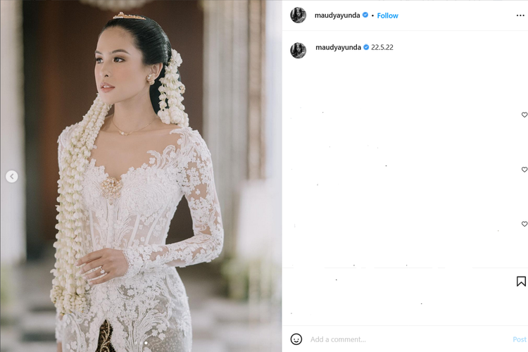 Aktris dan penyanyi Maudy Ayunda mengunggah foto berbusana pengantin.