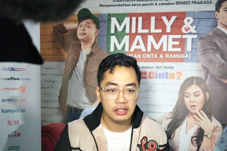 Dennis Adishwara saat jumpa pers dan screening film Milly & Mamet di XXI Epicentrum, Kuningan, Jakarta Selatan, Selasa (11/12/2018).