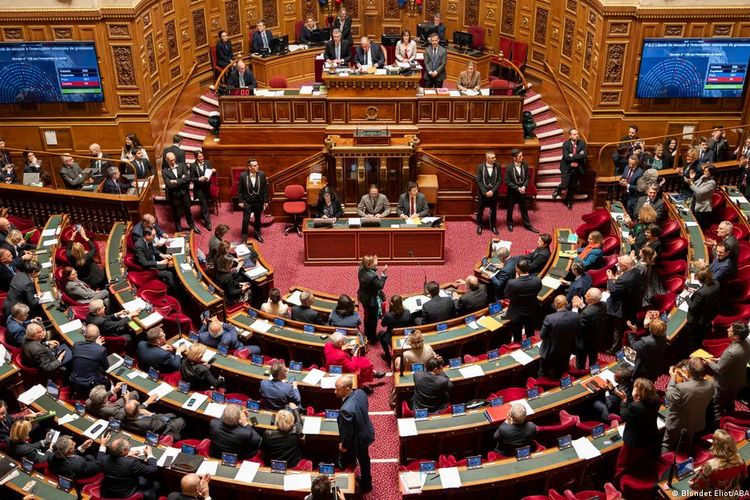 Parlemen Perancis telah memberikan suara dukungan hak kebebasan aborsi masuk Konstitusi.