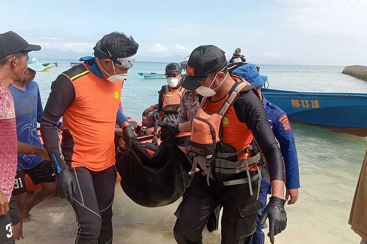 Hanudin (50), seorang nelayan Desa Balabone, Kecamatan Mawasangka, Kabupaten Buton Tengah, Sulawesi Tenggara, ditemukan tewas tenggelam di perairan Mawasangka, Kamis (6/6/2024).