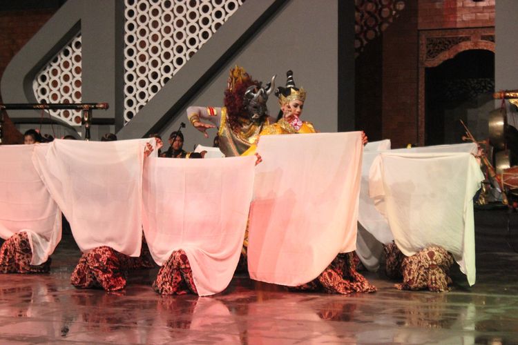 Sendratari Sugriwa Subali pertunjukkan asli asal  Kulon Progo, Daerah Istimewa Yogyakarta. Warga Kulon Progo cukup bangga pada pertunjukan ini. Pemkab Kulon Progo pun akan menggelar sendratari ini mengganti kegiatan pesta kembang api dan petasan pada pergantian tahun 2019-2020.