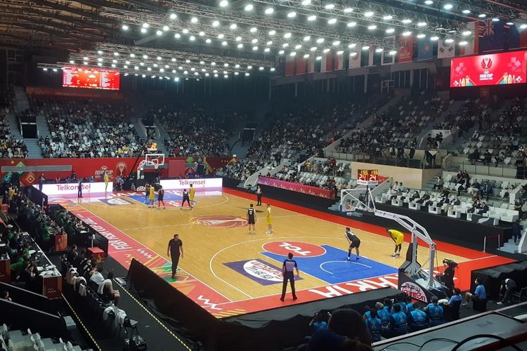 Suasana laga Australia vs Selandia Baru pada semifinal FIBA Asia Cup 2022 di Istora Senayan, Jakarta, Sabtu (23/7/2022) malam WIB.