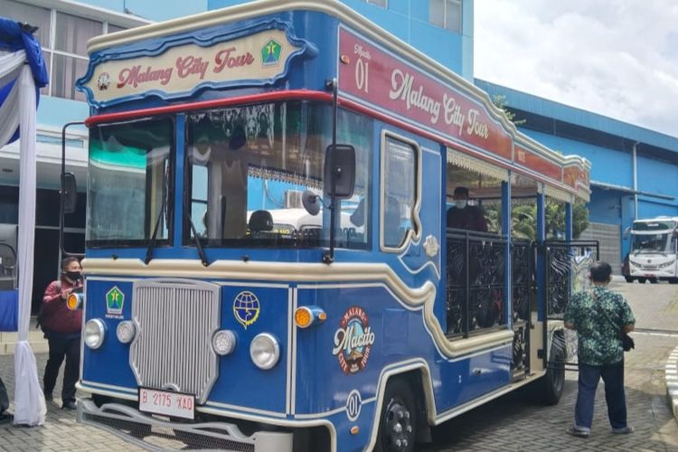 Satu unit armada bus wisata bernama Malang City Tour atau Macito yang melayani masyarakat untuk berkeliling menikmati pusat Kota Malang secara gratis.  