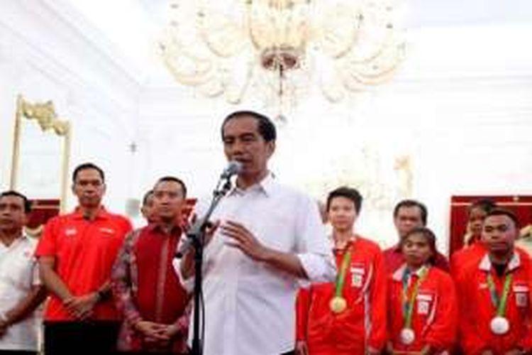 Presiden Joko Widodo saat menyambut rombongan atlet Olimpiade