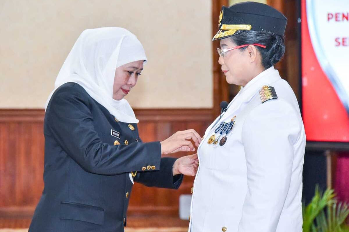 Zanariah, Zanariah merupakan Direktur Sinkronisasi Urusan Pemerintah Daerah (IV) Direktorat Jenderal Bina Pembangunan Daerah Kementerian Dalam Negeri dilantik sebagai Pj Wali Kota Kediri di Gedung Grahadi Surabaya, Jumat (3/11/2023)