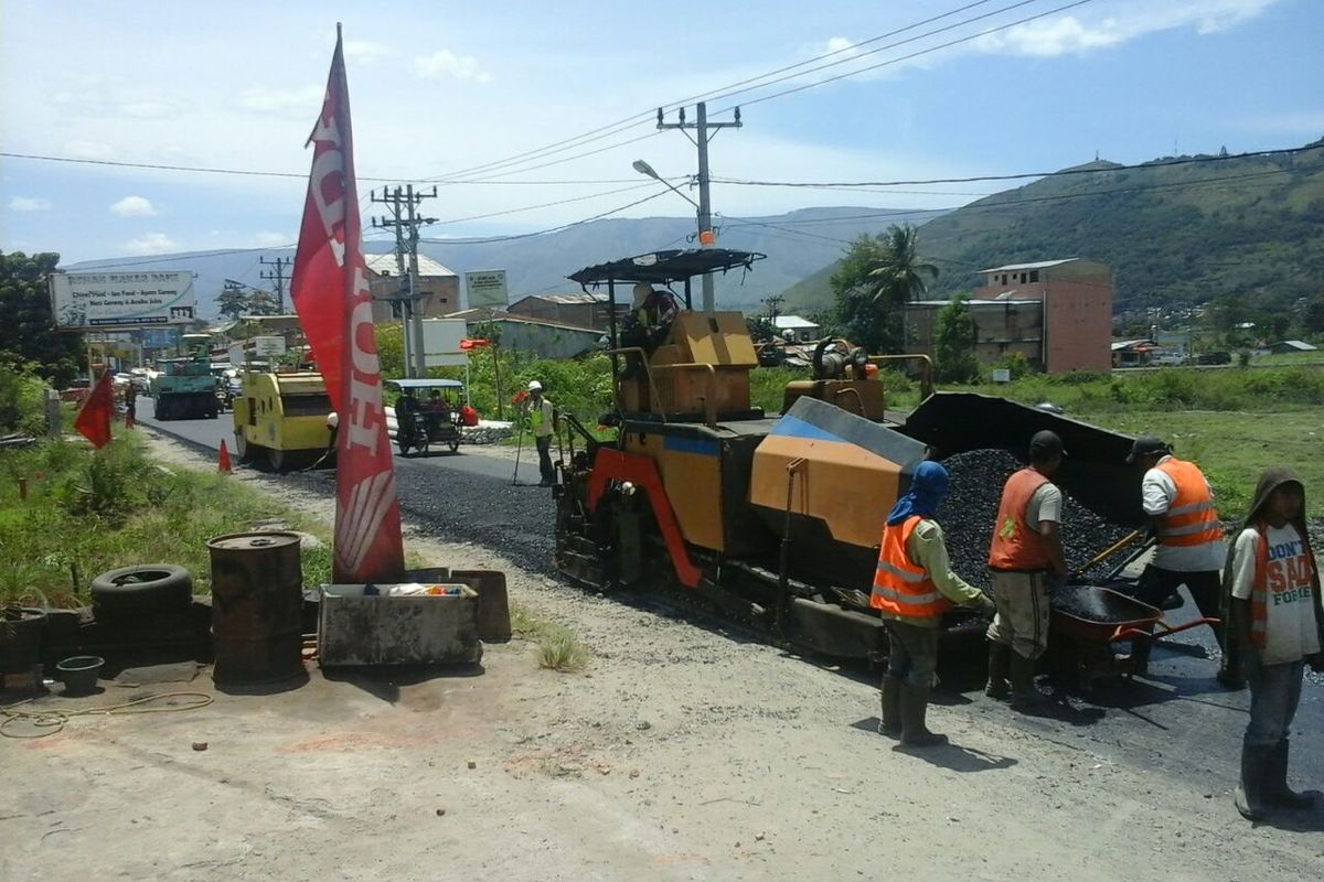 Ditjen Bina Marga membangun akses jalan di Danau Toba, Sumatera Utara demi mendukung program 5 Kawasan Super Prioritas Nasional (KSPN) pada 2019.