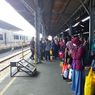 Khawatir Covid-19, Ribuan Calon Penumpang Batal Naik Kereta Api