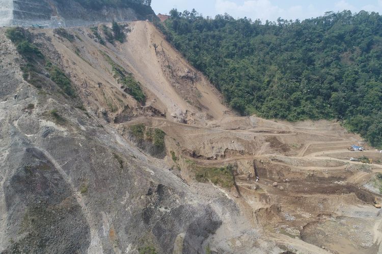 Pekerjaan Konstruksi Bendungan Tertinggi Se-Indonesia Mandek, Paguyuban Kades di Purworejo Tuntut Bendung Bener Segera Diselesaikan
