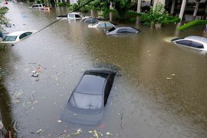 Thailand Banjir Parah, Mobil-mobil Tenggelam di Bangkok