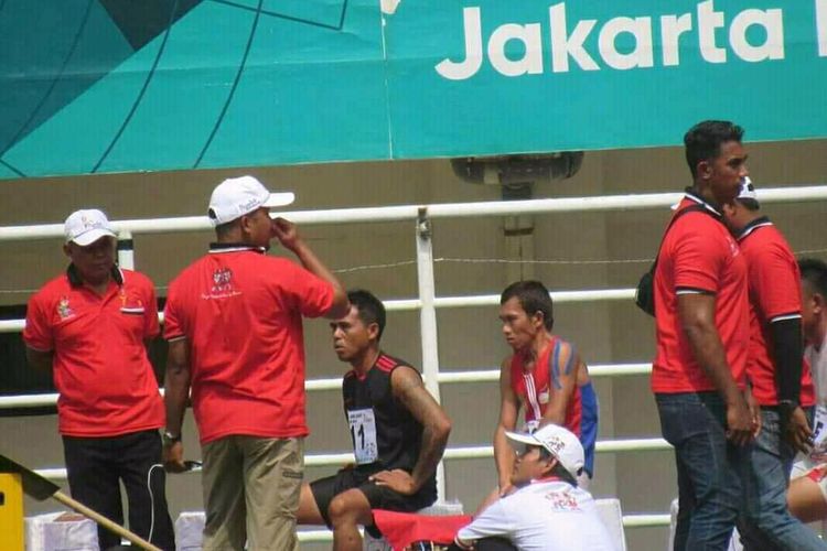 Atlet disabilitas Rihan Firdaus tengah bersiap mengikuti lomba lari di ajang Porda Jabar 2018 di Bogor. Dalam kelas lari ini, Rihan meraih 2 perunggu. 