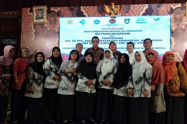 Anggota Gugus Tugas Nasional Revolusi Mental Fajar Ul Haq di acara Silaturhami Menko PMK dan Penguatan Nilai-Nilai Revolusi Mental di Pendhapi Kota Surakarta, Jumat (9/11/18).