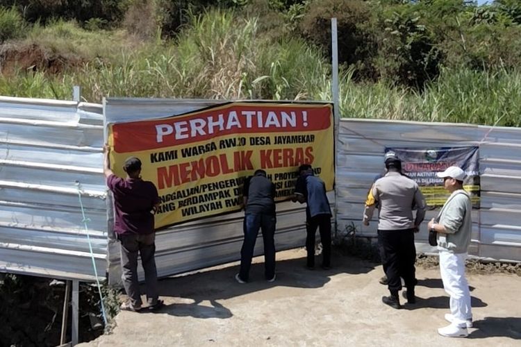 Tuntutan Warga Padalarang Dipenuhi, Spanduk Penolakan Proyek Savona Hills Diturunkan
